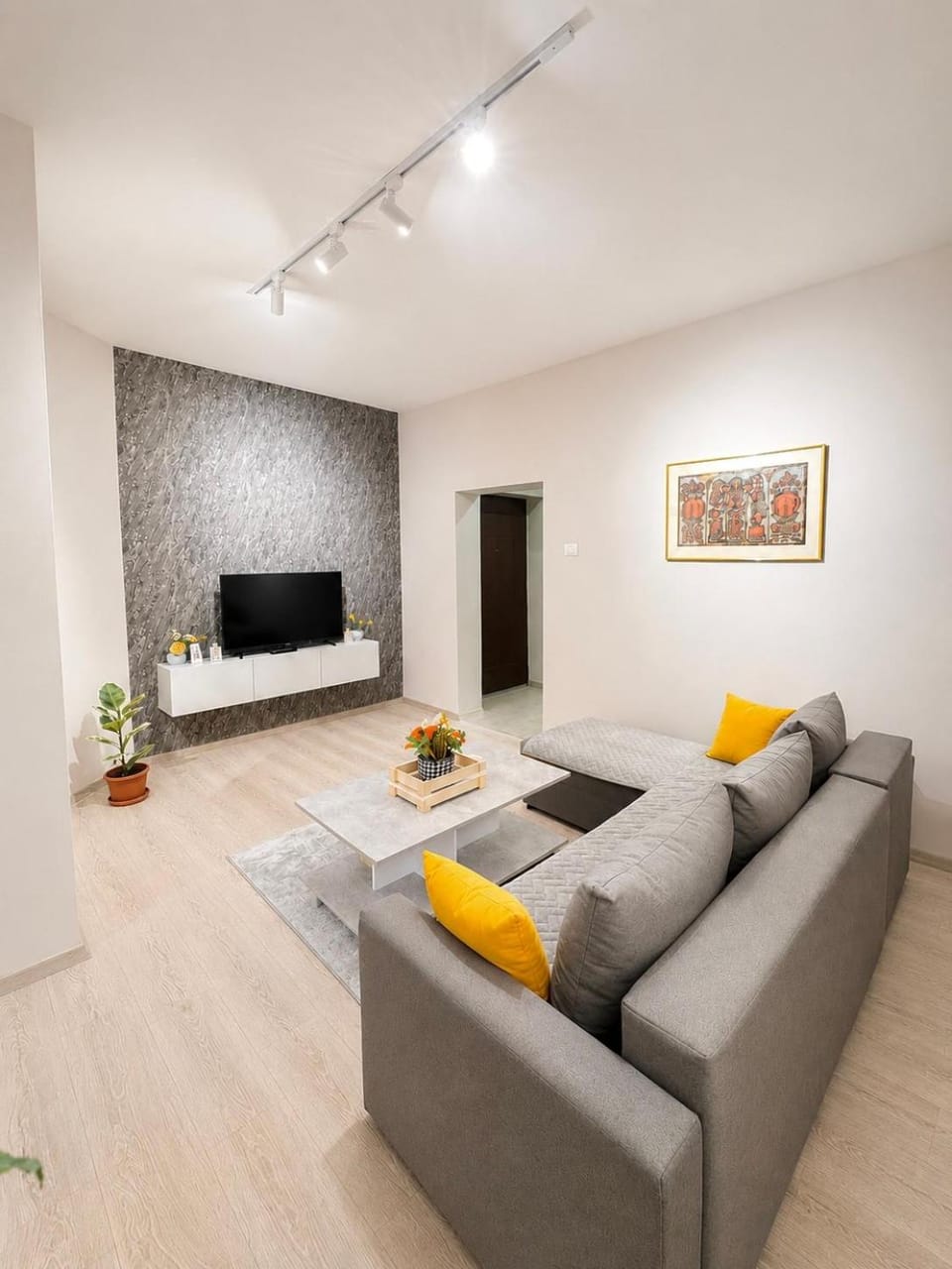 Communal lounge/ TV room, TV and multimedia, Living room, Seating area