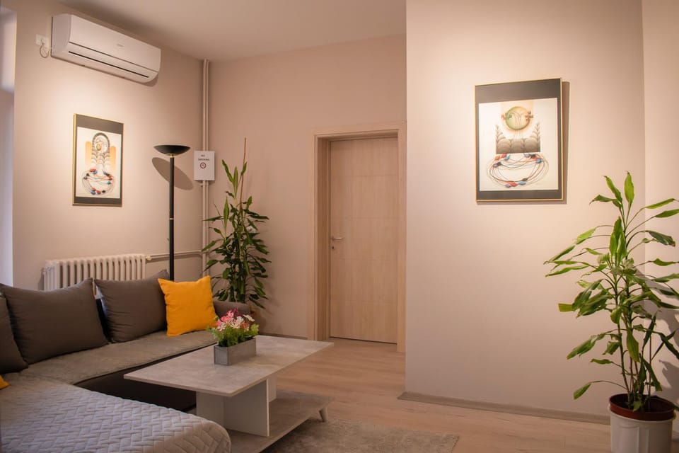 Living room, Seating area, air conditioner