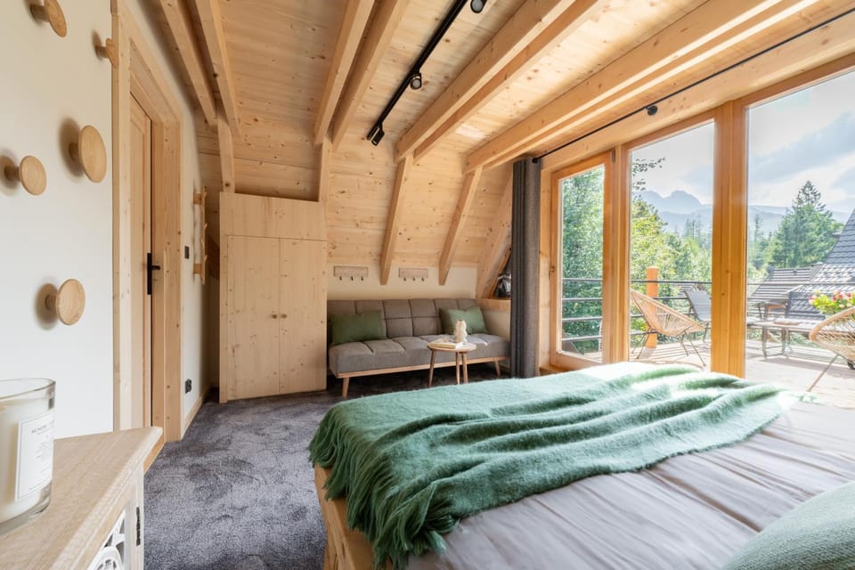 Bed, Balcony/Terrace, Photo of the whole room, Mountain view