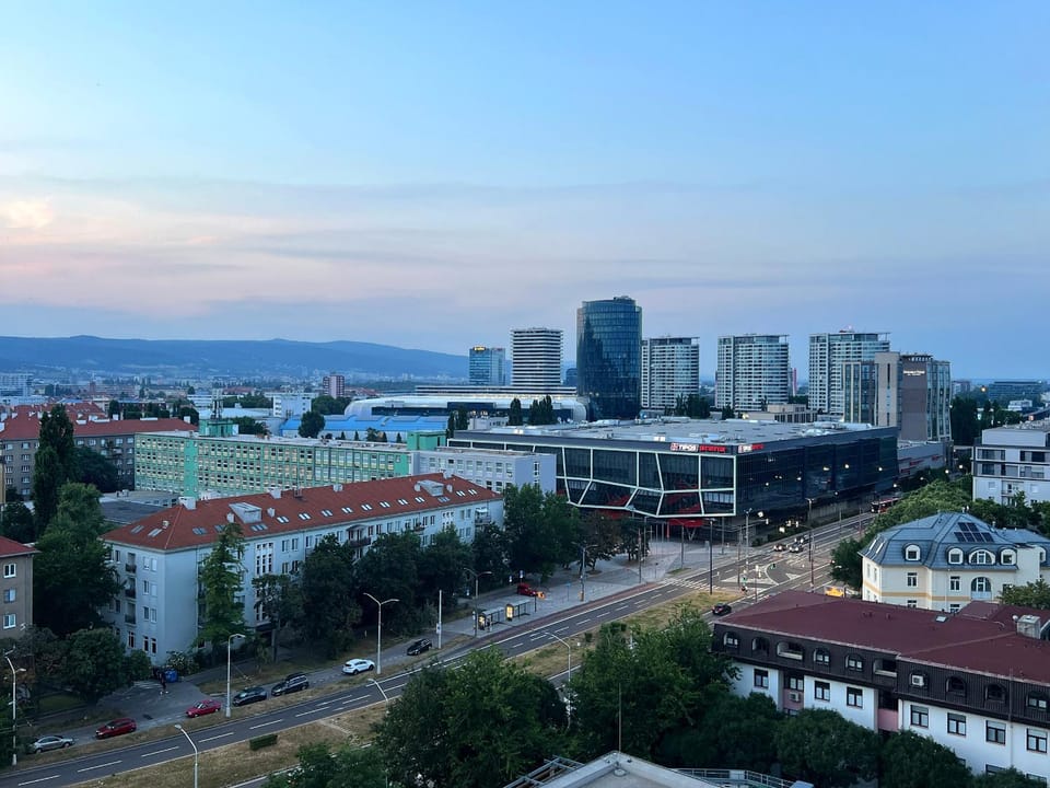 Neighbourhood, Natural landscape, City view