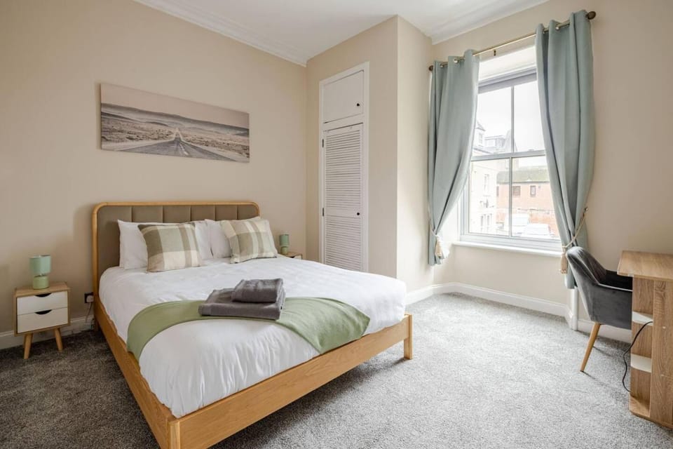 Bed, Bedroom, wardrobe