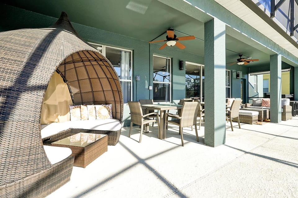 Patio, sunbed
