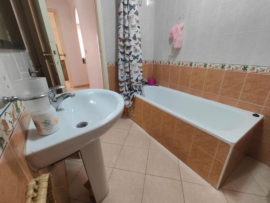 Traditional Spacious 2 Bedroom Tangier Center Family Apartment Apartment in Tangier