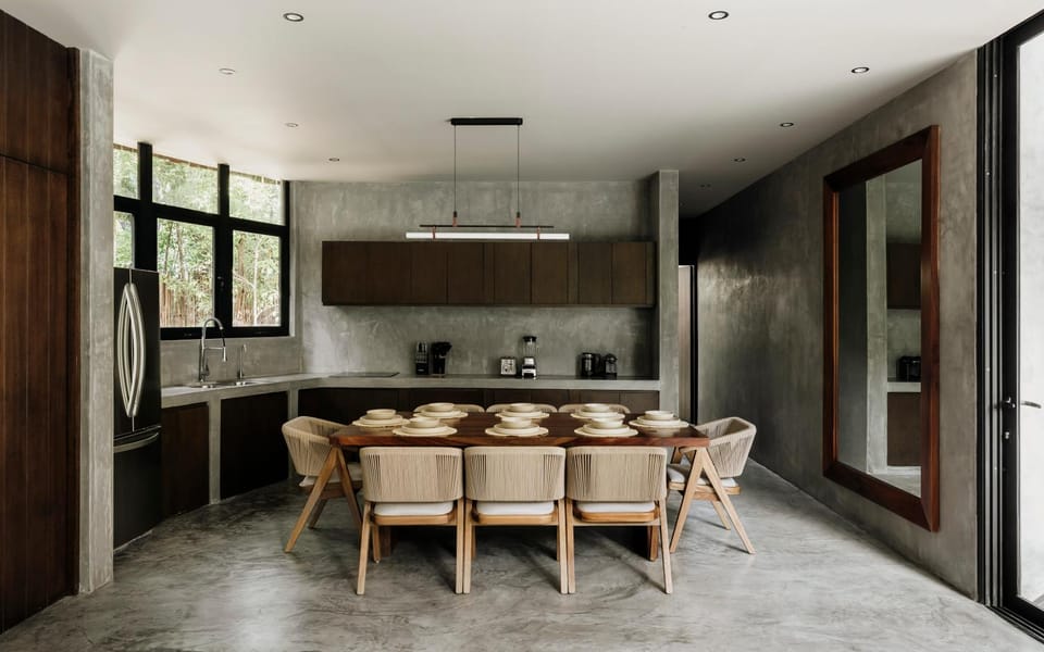 Kitchen or kitchenette, Dining area, stove