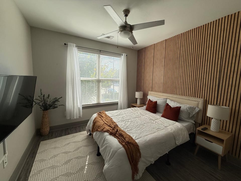 Large Buckhead modern suite Apartment in Buckhead