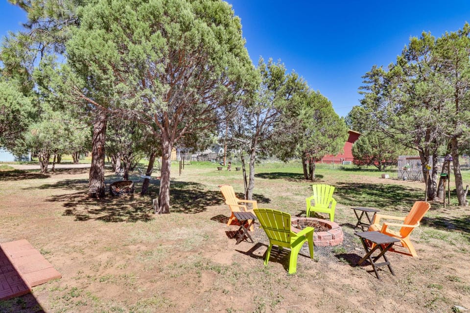 Near Woodland Lake Park: Home w/ Fire Pit! House in Pinetop-Lakeside
