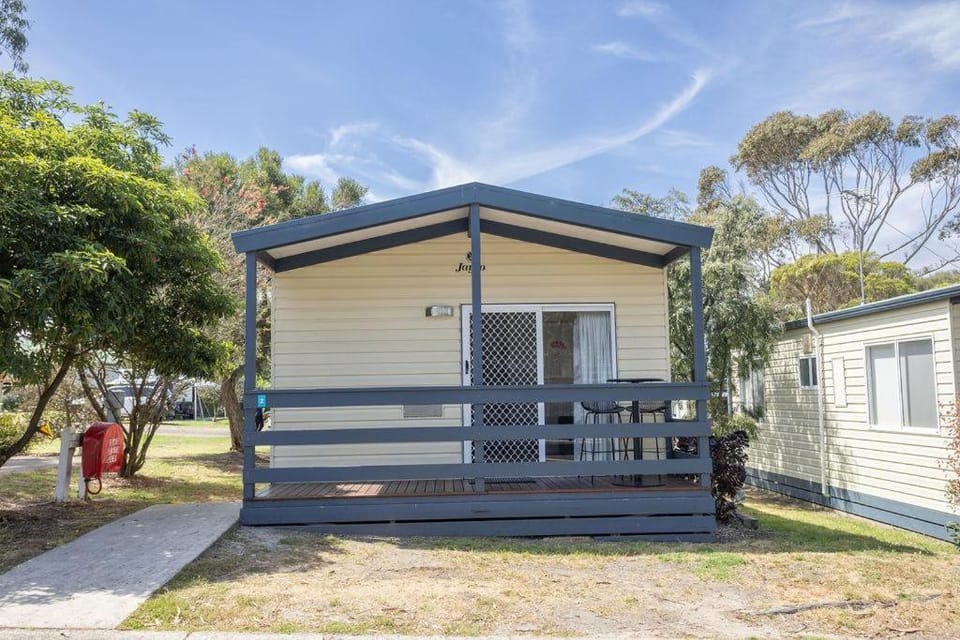 Pet Friendly Stays - BIG4 Aireys Inlet Apartment in Aireys Inlet