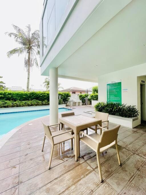 OS 2 Sleek & Stylish 2BR Apartment in Iloilo City