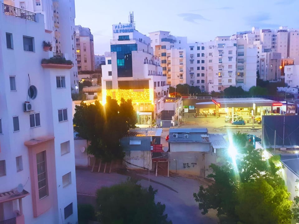 Property building, Staff, Restaurant/places to eat, Restaurant/places to eat, Spring, Day, Neighbourhood, Bird's eye view, Winter, Sauna, City view, Street view, Entertainment, Location, Sunrise, Sunset, Parking, heating, heating, internet, internet, internet, laundry