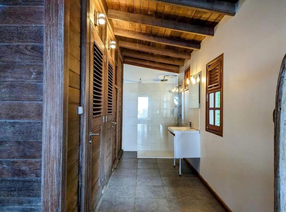 Toilet, Bathroom, wardrobe