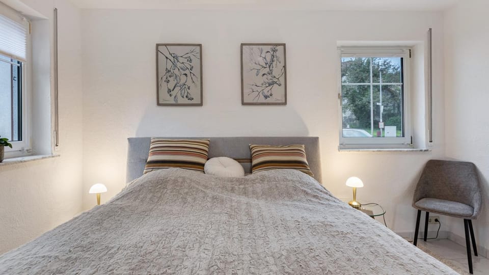 Living room, Bedroom