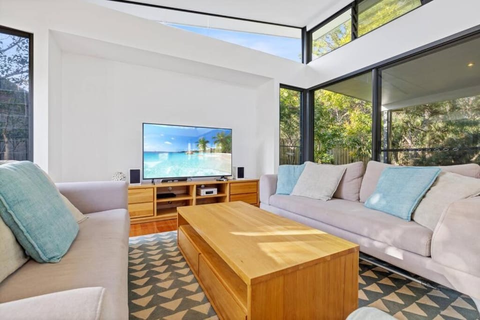 Fuller Holidays - Tallows Tranquility, Suffolk Park House in New South Wales