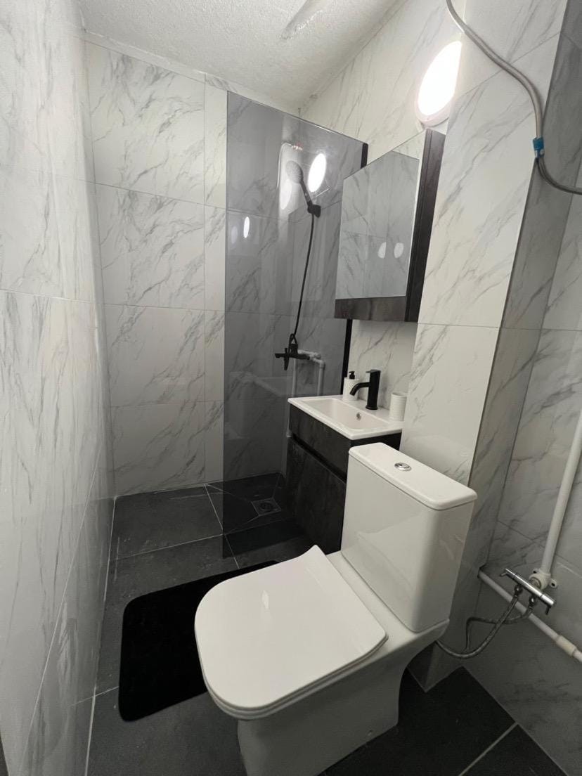 Shower, Toilet, Bathroom