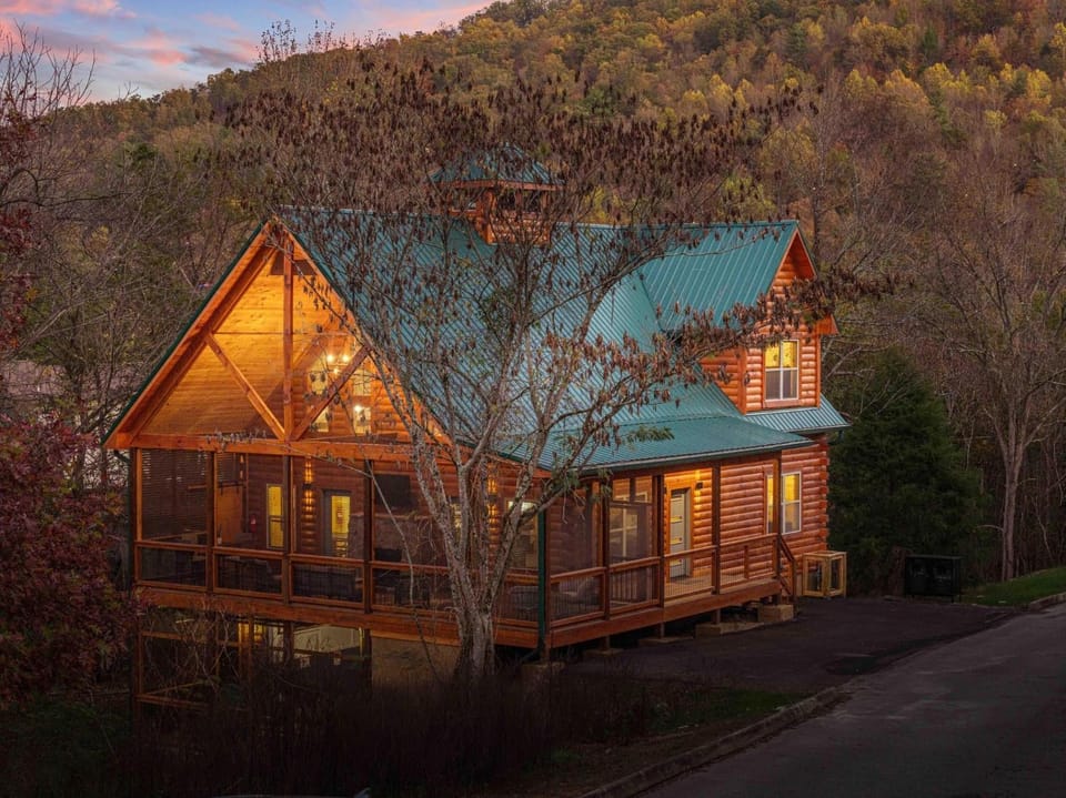 ERN803 - Beary Blue Oasis cabin Cabin in Pigeon Forge