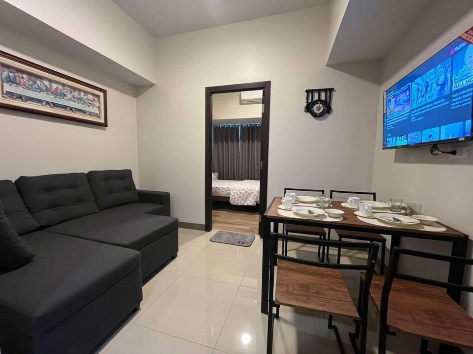 Park McKinley West unit 9Y Tower B Apartment in Makati