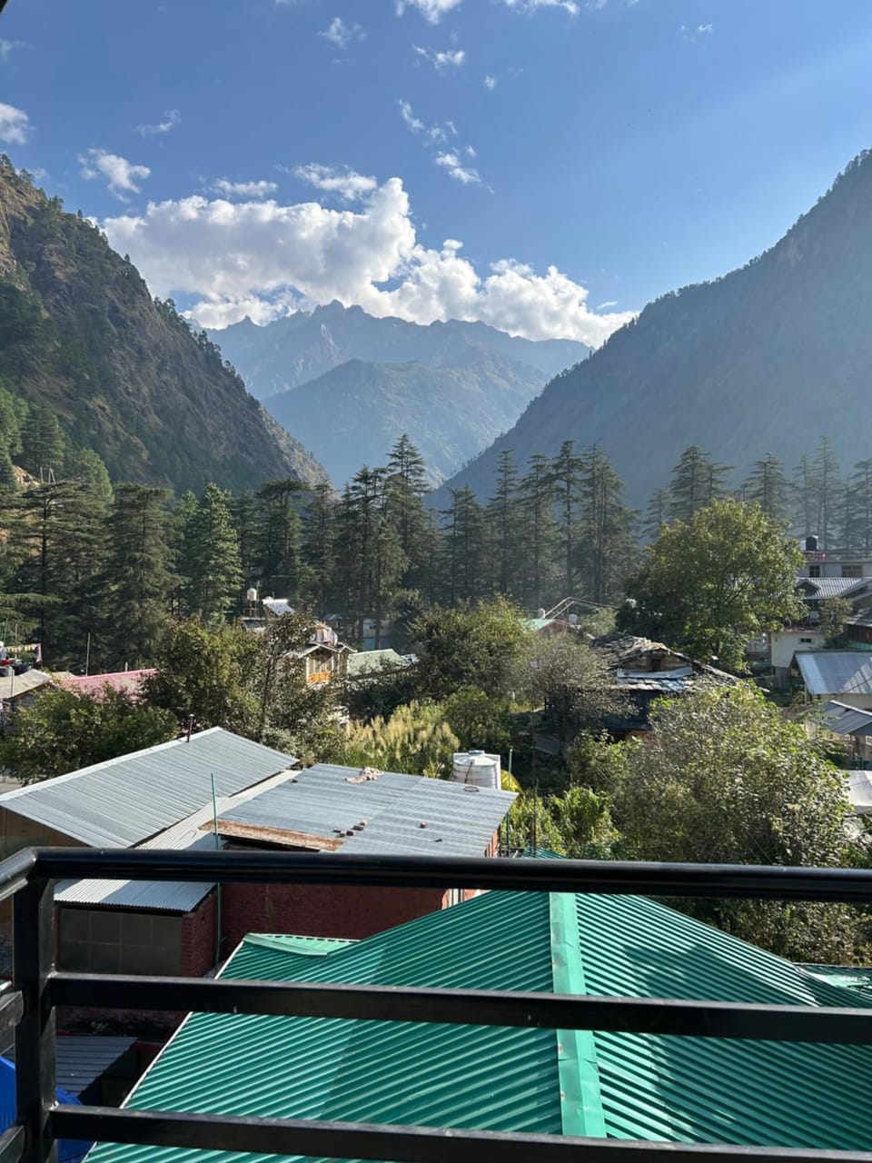 Ronak Hilltop Homestay Kasol Bed and Breakfast in Himachal Pradesh