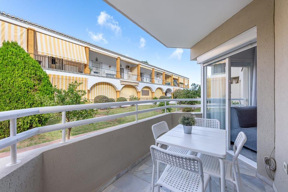View (from property/room), Balcony/Terrace