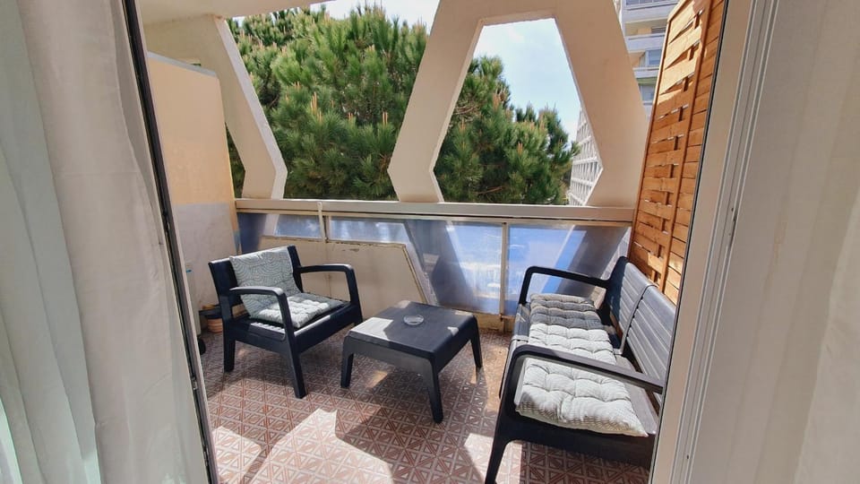 View (from property/room), Balcony/Terrace, City view