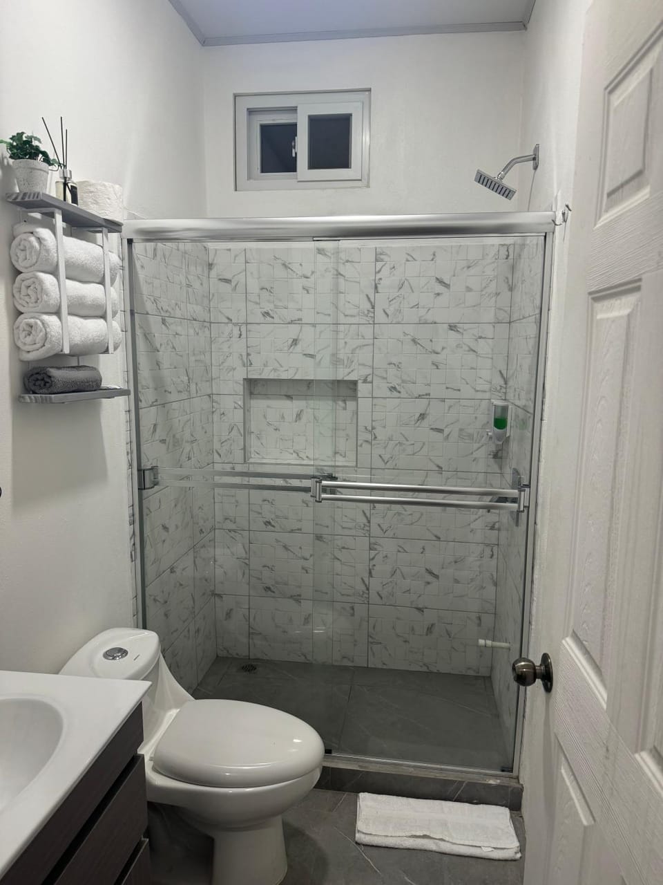 Shower, Toilet, Bathroom