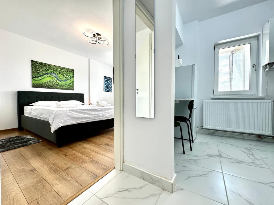 Bed, Photo of the whole room, Bedroom, internet