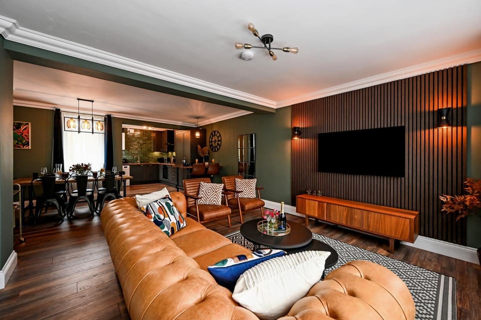 Urban Oasis, Stylish Townhouse in Central Cardiff House in Cardiff