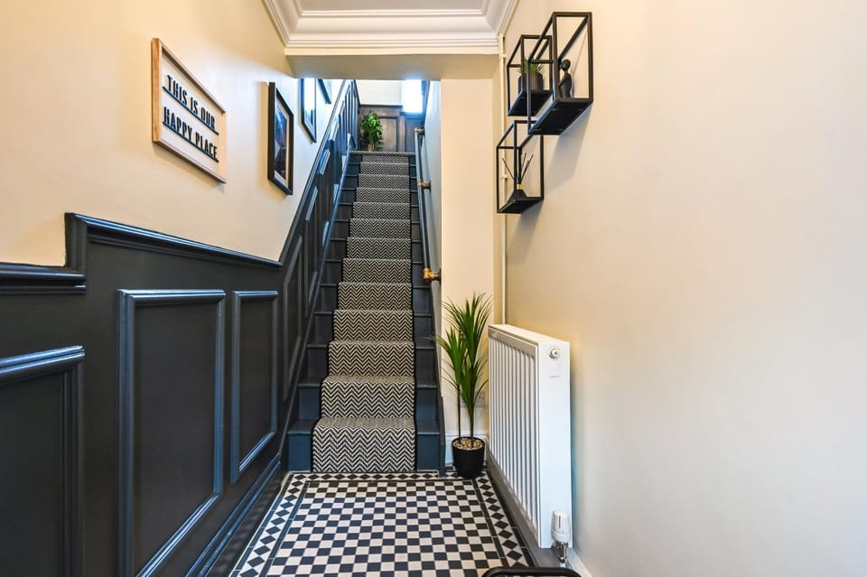 Urban Oasis, Stylish Townhouse in Central Cardiff House in Cardiff