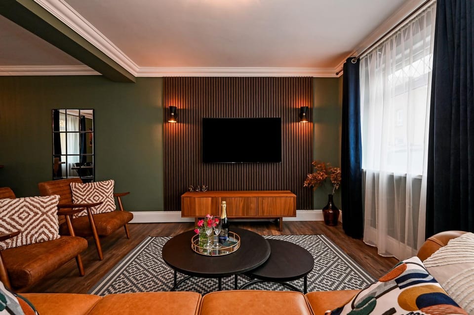 Urban Oasis, Stylish Townhouse in Central Cardiff House in Cardiff