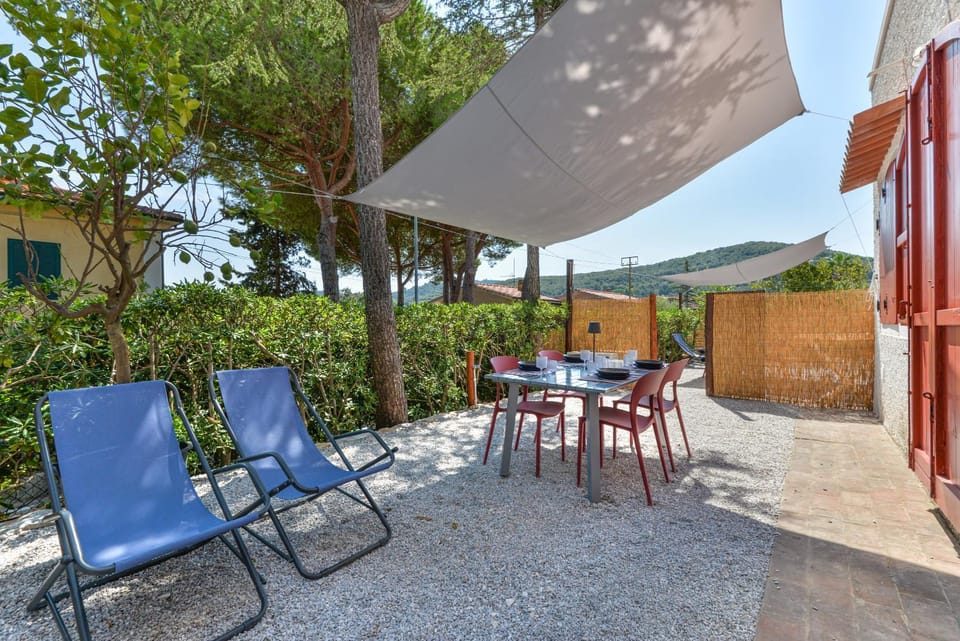 Property building, Spring, Natural landscape, Garden, View (from property/room)