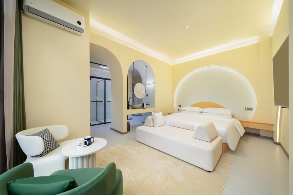 Bathroom, Photo of the whole room, air conditioner