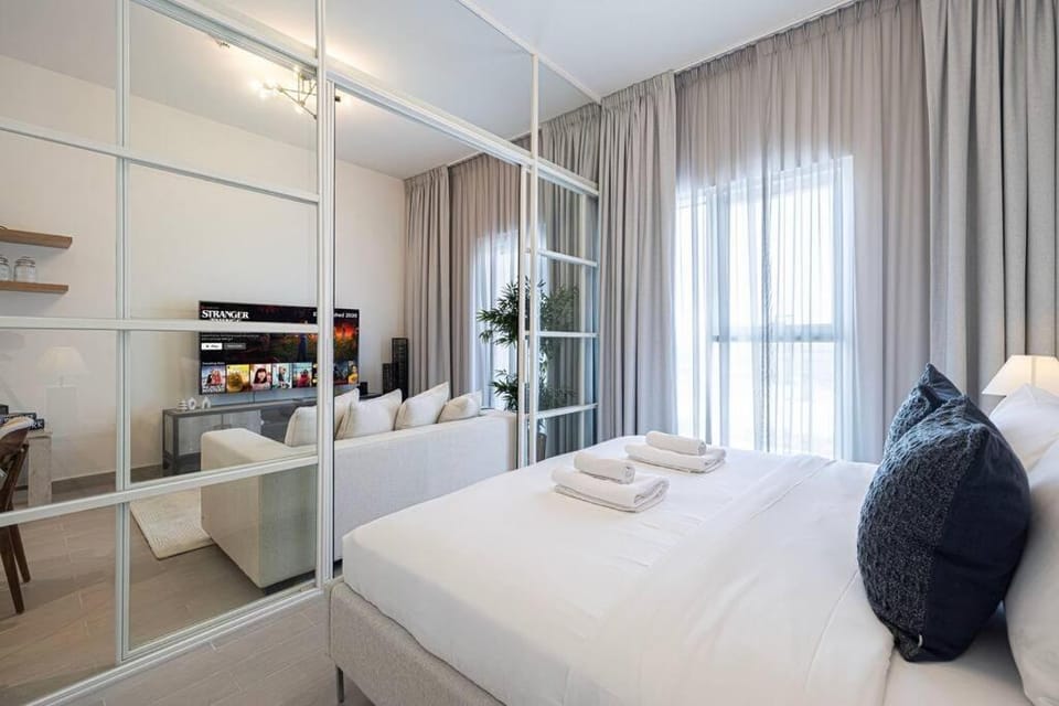 Cozy 1 - Bedroom Retreat in DHE Apartment in Dubai