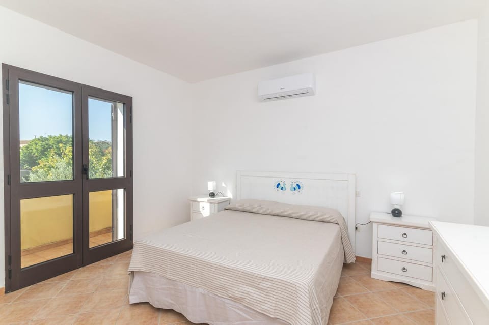 Property building, Living room, Bedroom