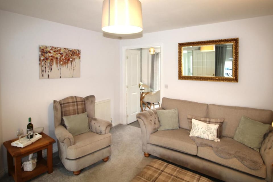 House - Sleeps 4 - Pets Ok - Parking House in Ashington