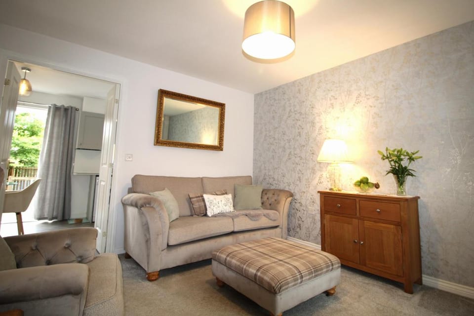 House - Sleeps 4 - Pets Ok - Parking House in Ashington