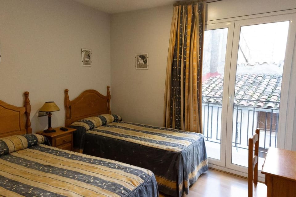 Pensión El Gallo Bed and Breakfast in Aragon