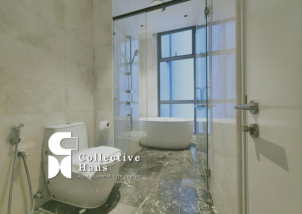 Shower, Toilet, Bathroom, Bath