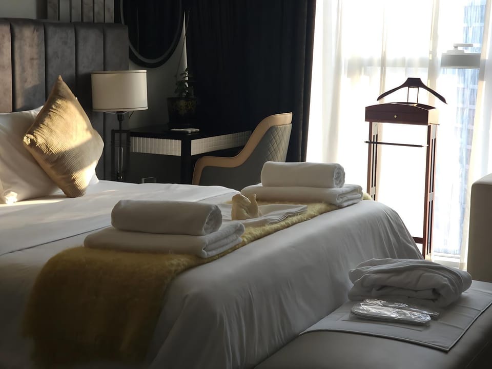 Property building, Day, Bedroom, Time of day
