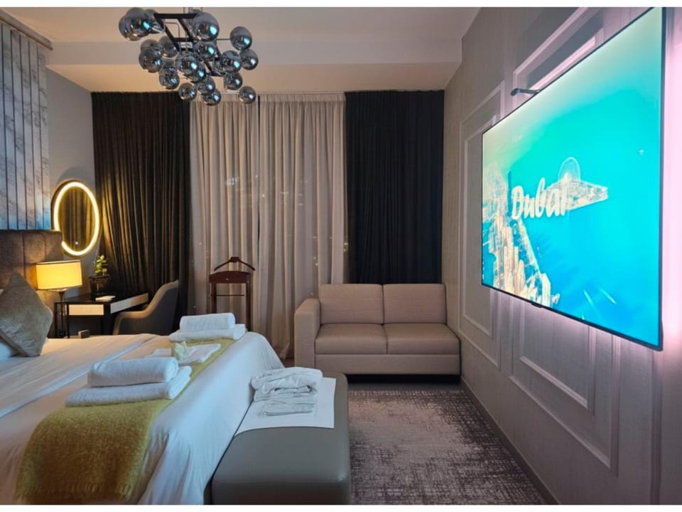 Property building, TV and multimedia, Bedroom