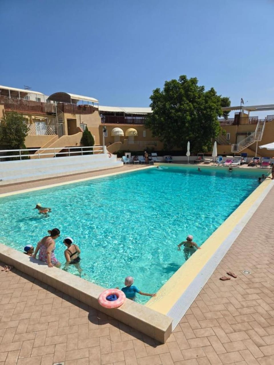Property building, Swimming pool