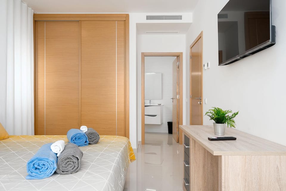 Court View - Modern Lagos 2 Bedroom Apartment Apartment in Lagos