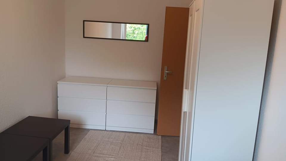 Crew Quartier ALL-INCLUSIVE Serviced Apartment 3 Schlafzimmer mit Küche und Bad in Merseburg Leuna Apartment in Thuringia, Germany