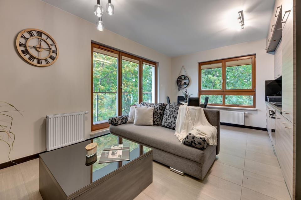 Communal lounge/ TV room, TV and multimedia, Living room, Seating area, Evening entertainment