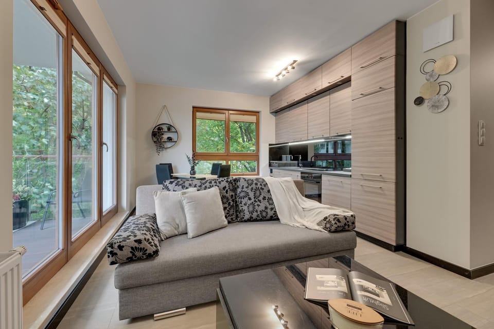 TV and multimedia, Kitchen or kitchenette, Living room, Seating area