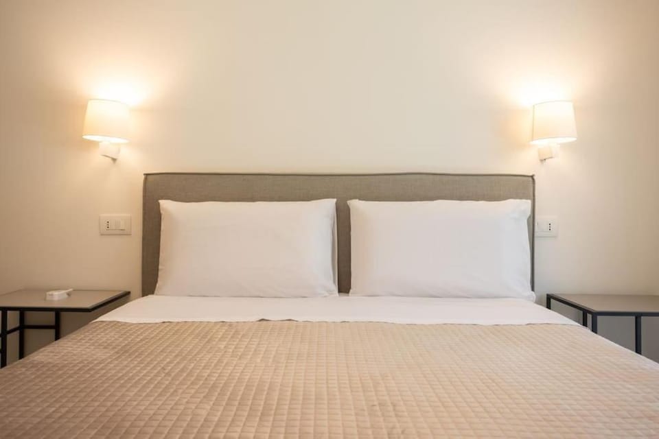 Luxury Jacuzzi Villa Atena Apartment in Palermo