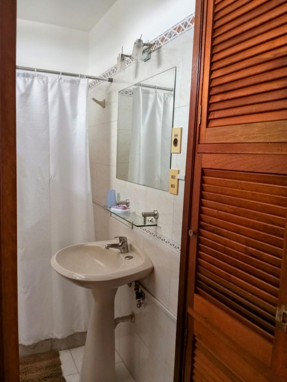 Shower, Toilet, Bathroom, wardrobe