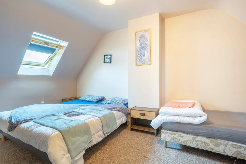 Property building, Living room, Bedroom