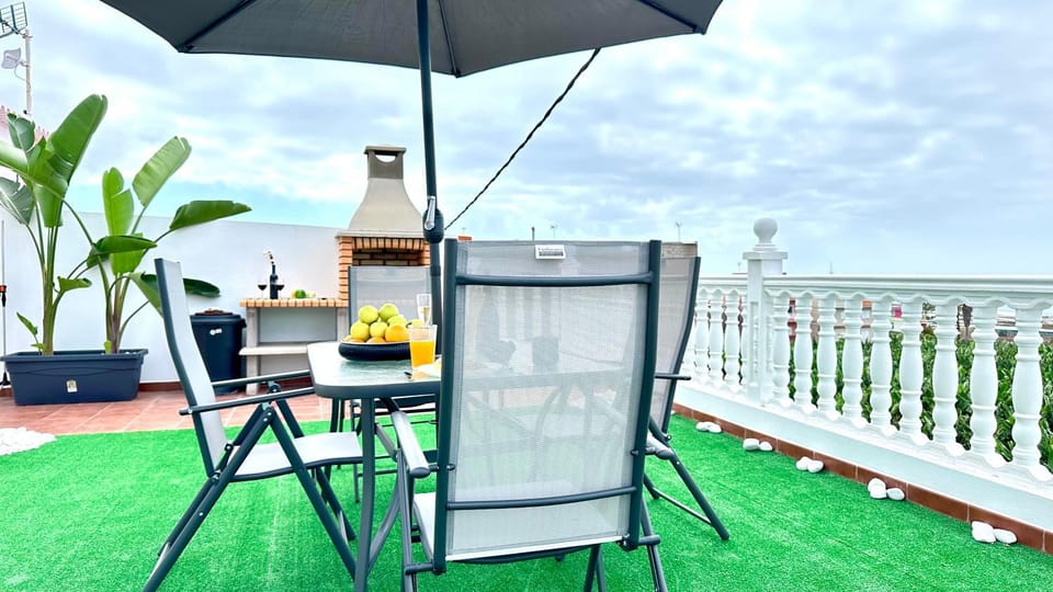 Day, Natural landscape, BBQ facilities, Solarium, View (from property/room), Balcony/Terrace, Dining area, Sea view