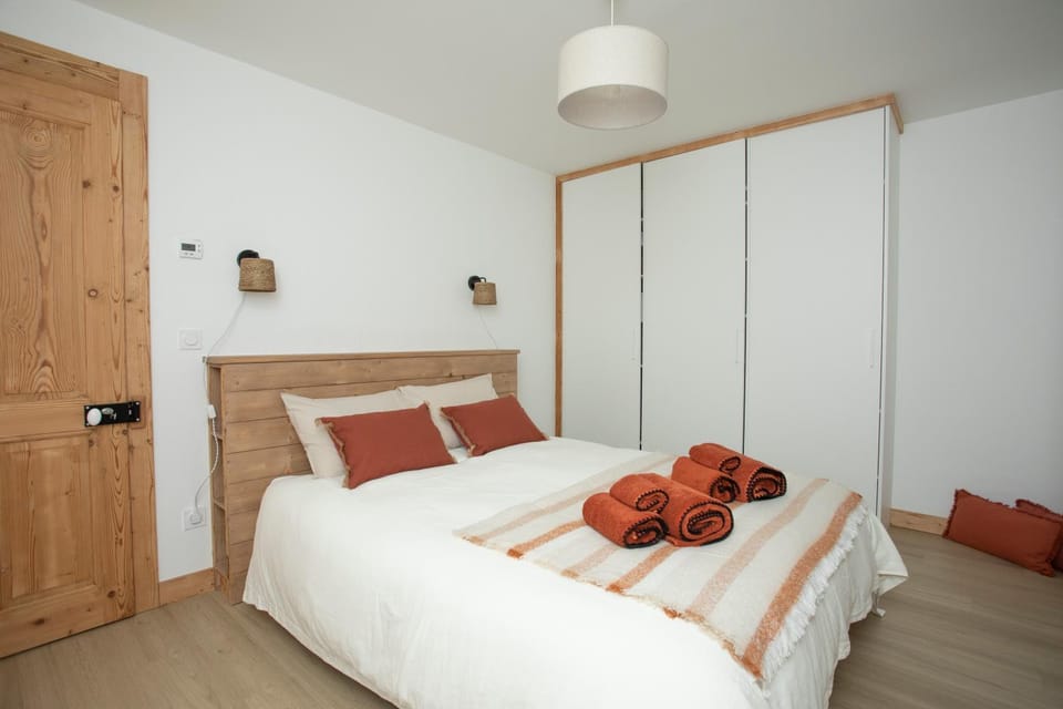 Living room, Bedroom