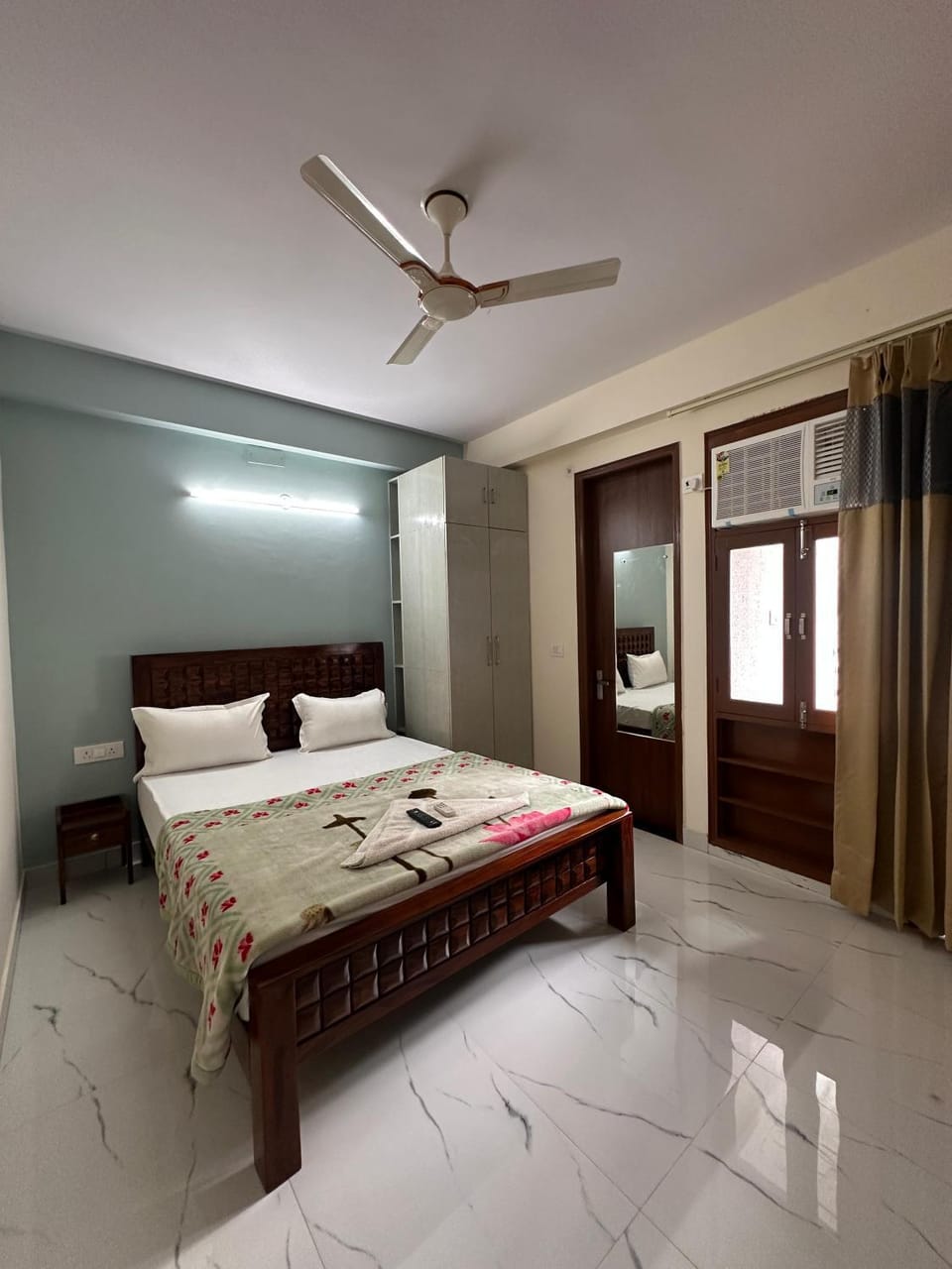 The Raveesh E20 2BHK Apartment in New Delhi