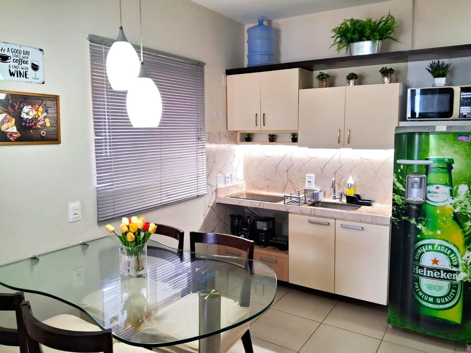 Kitchen or kitchenette, Communal kitchen