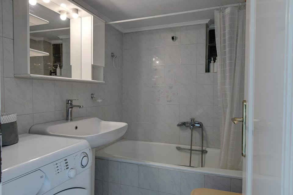 Great Apartment with Private Parking Apartment in Thessaloniki